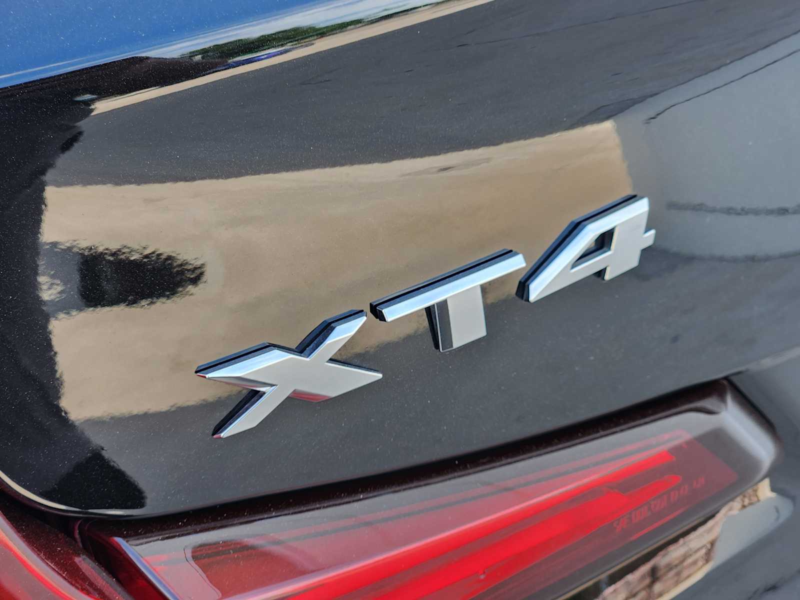 Vehicle image 21 of 23