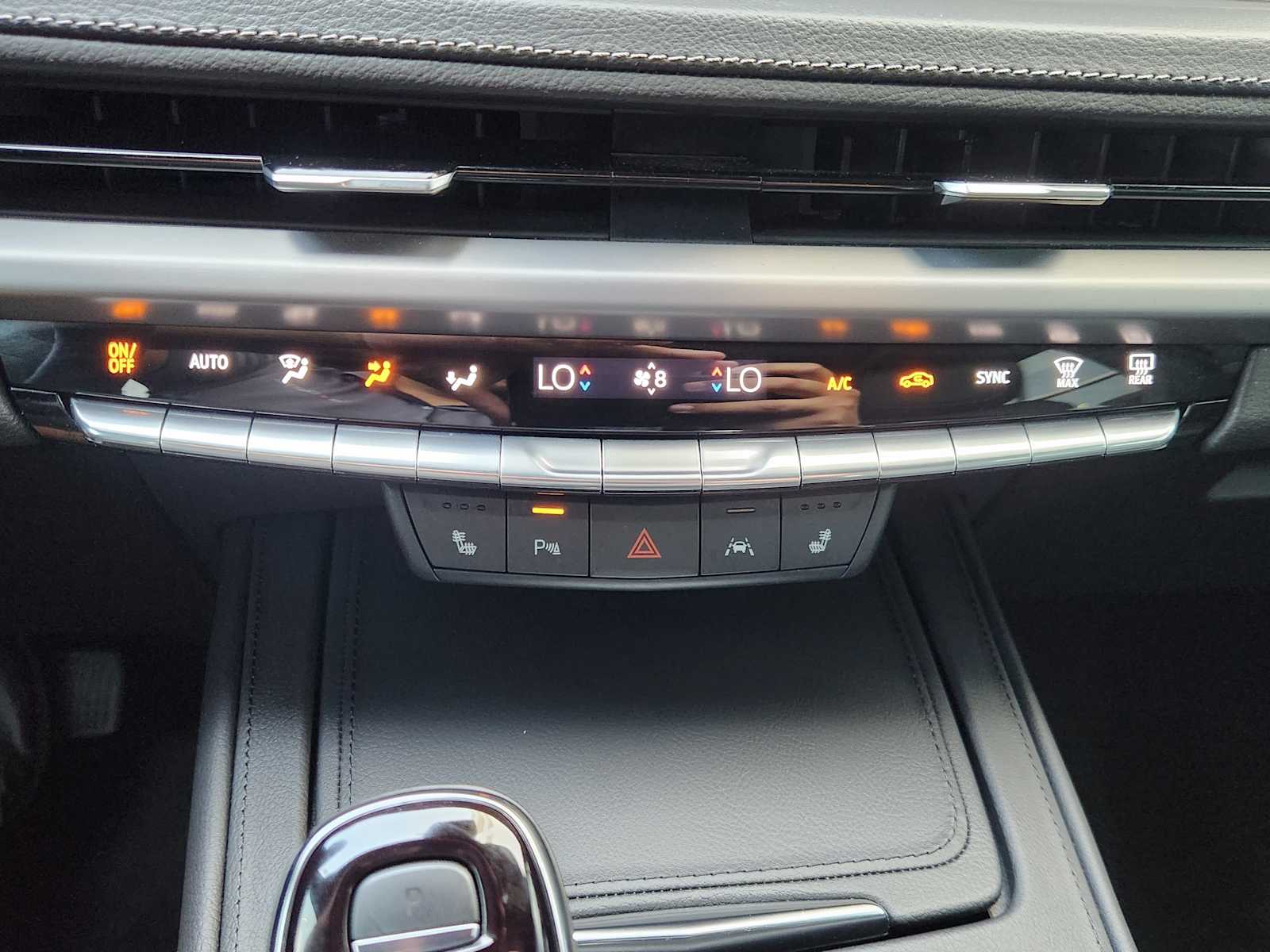 Vehicle image 21 of 23