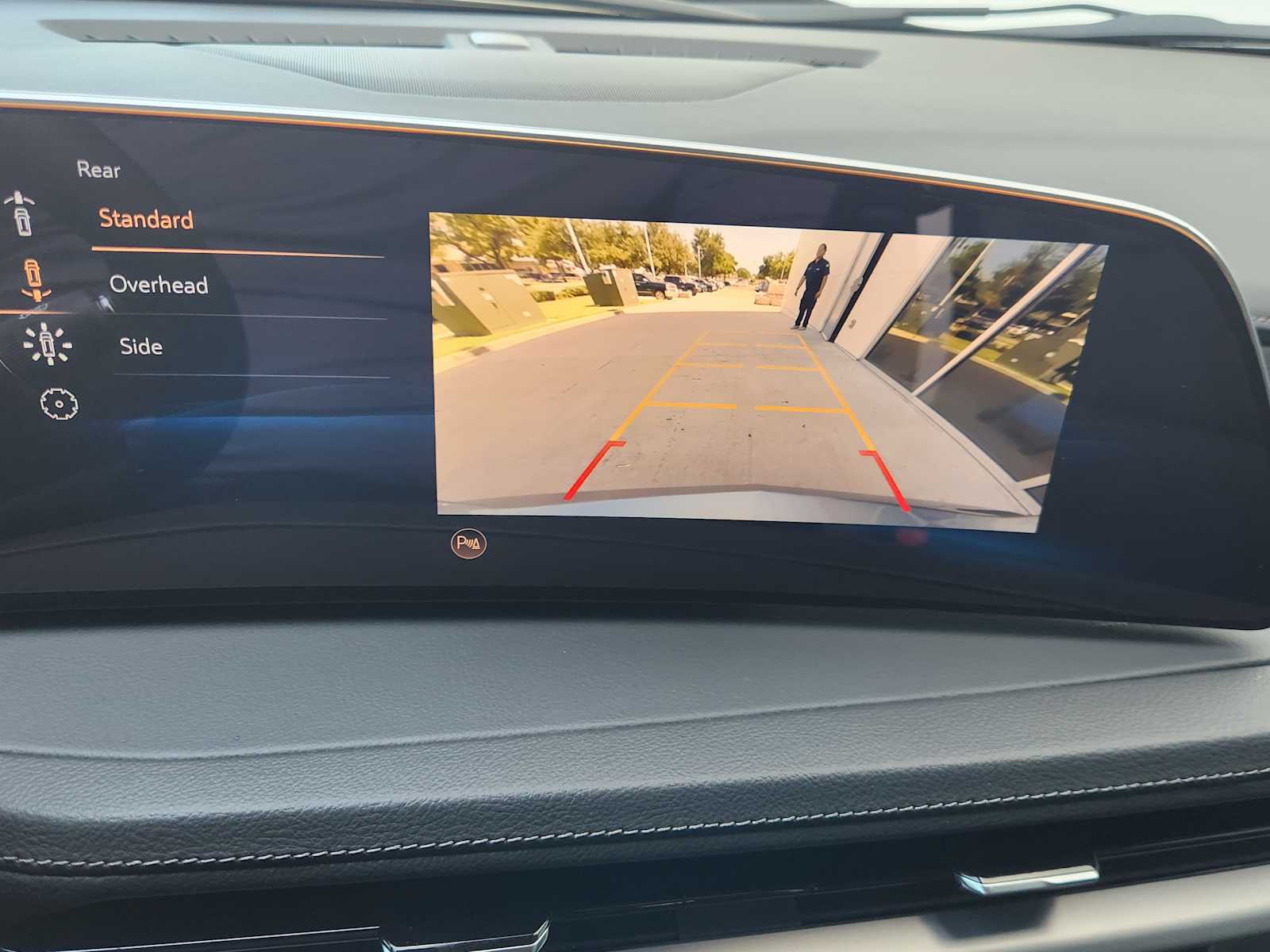 Vehicle image 13 of 23
