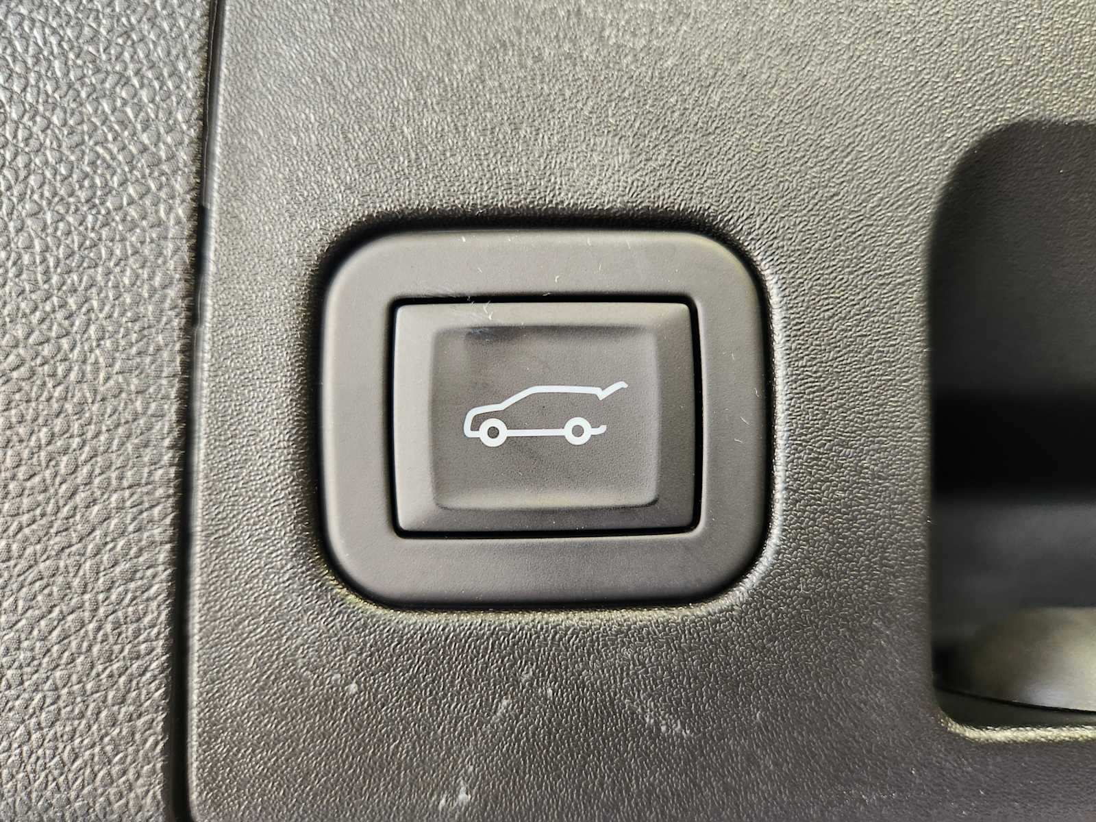 Vehicle image 15 of 22