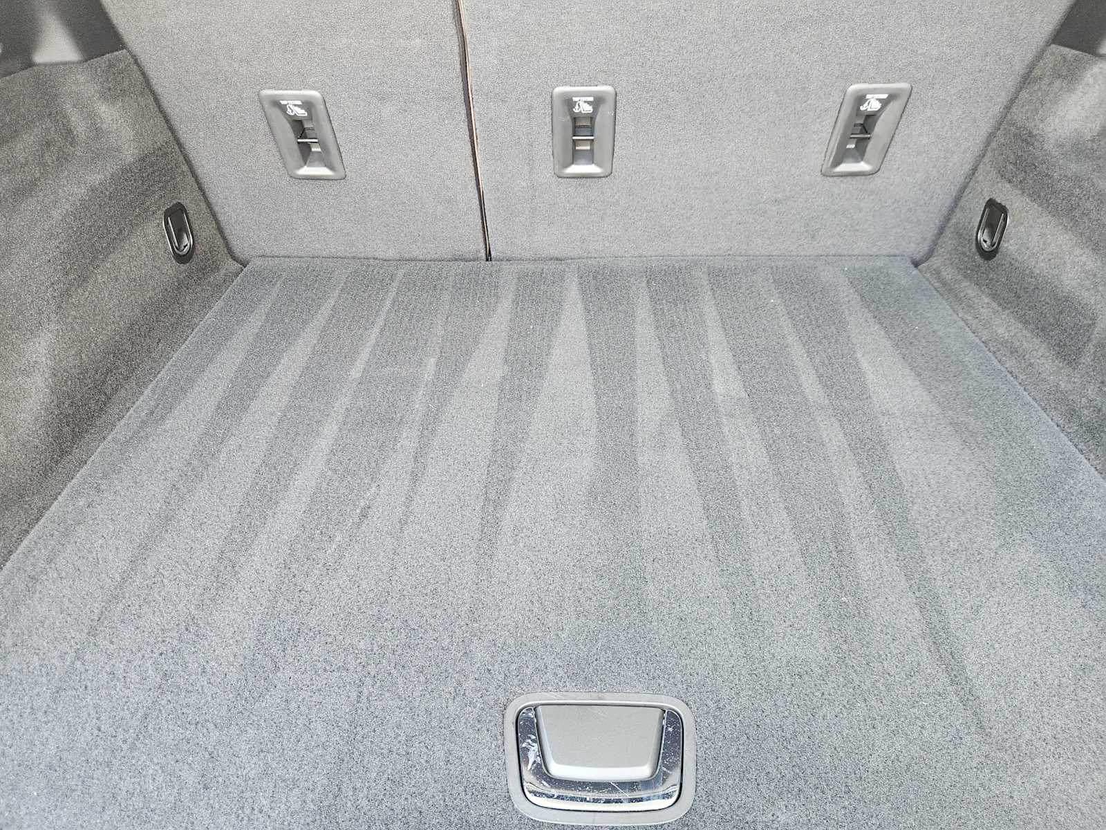 Vehicle image 8 of 23