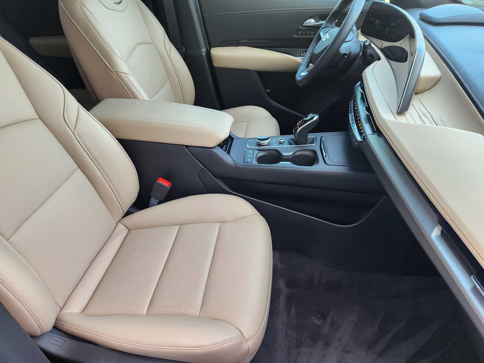 Vehicle image 10 of 23