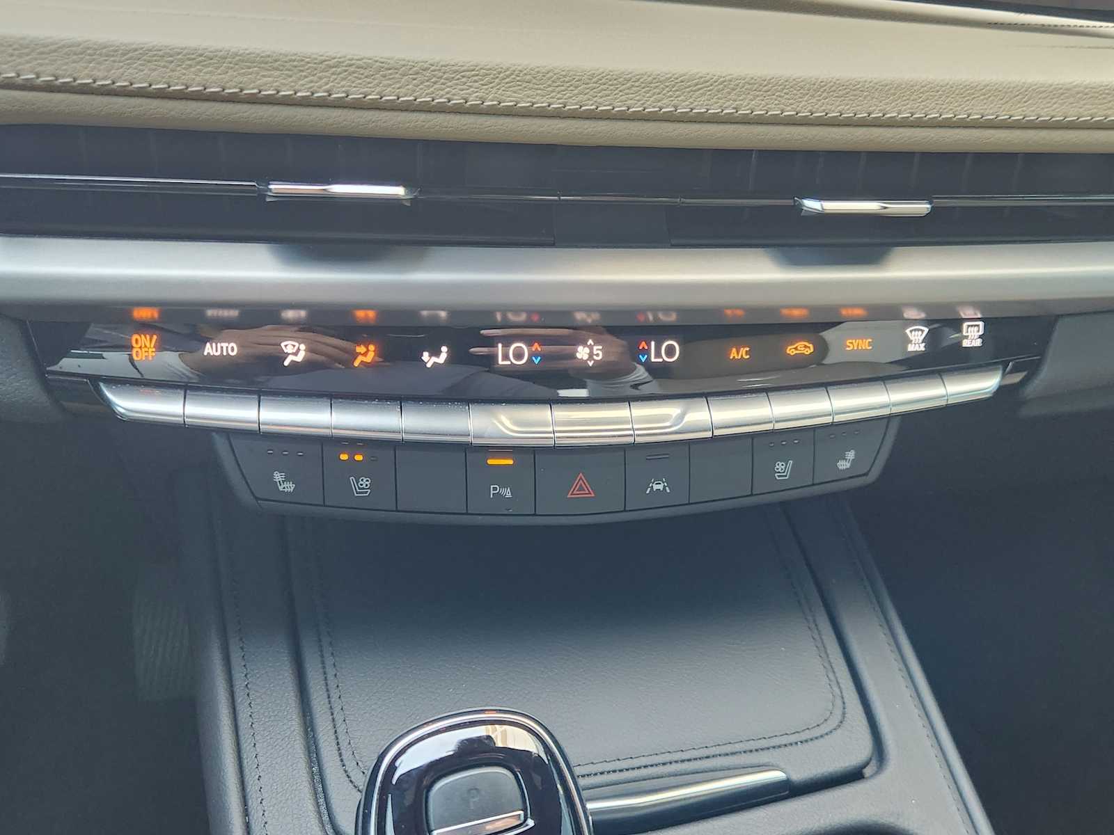 Vehicle image 15 of 23