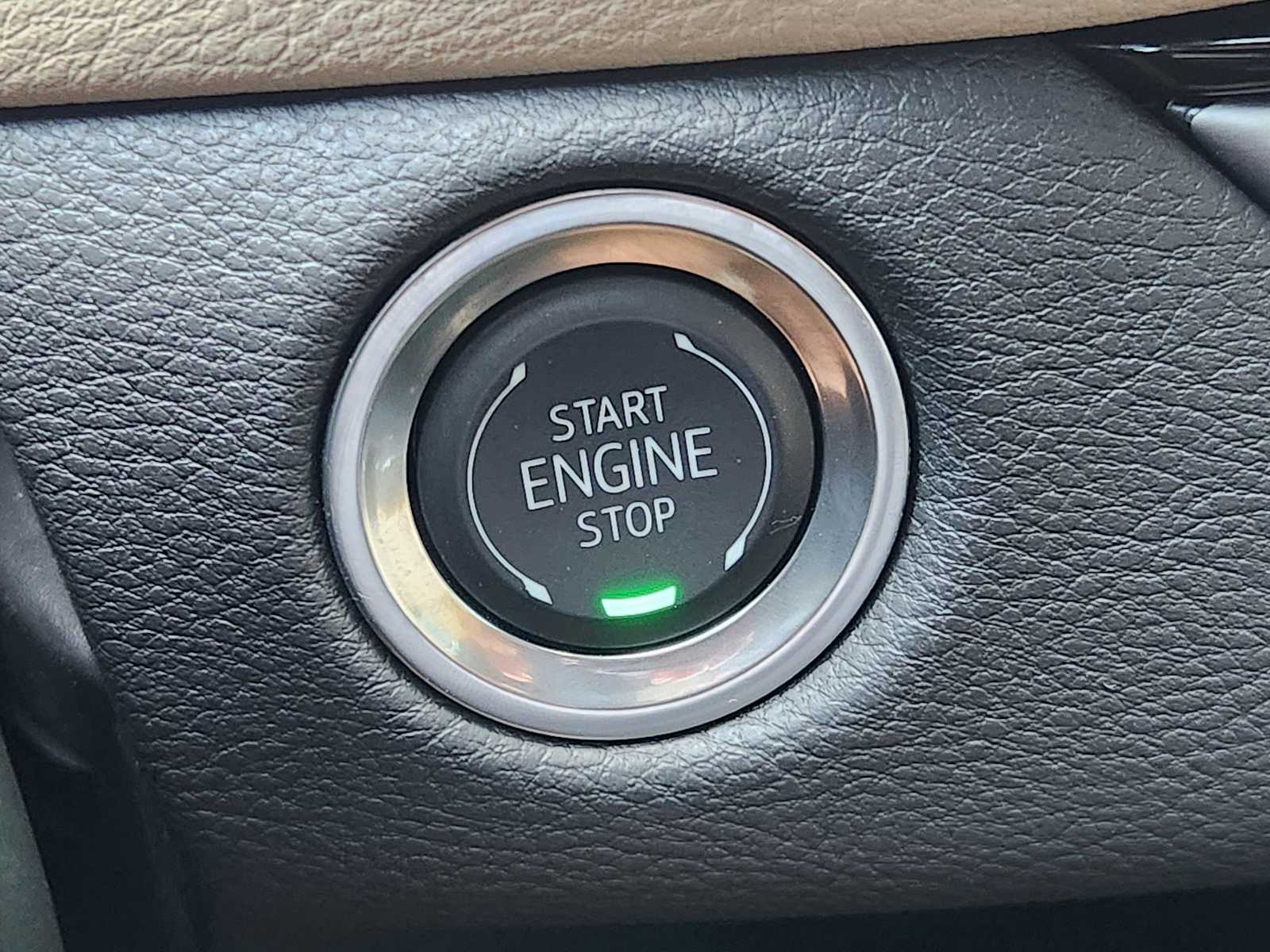 Vehicle image 22 of 23