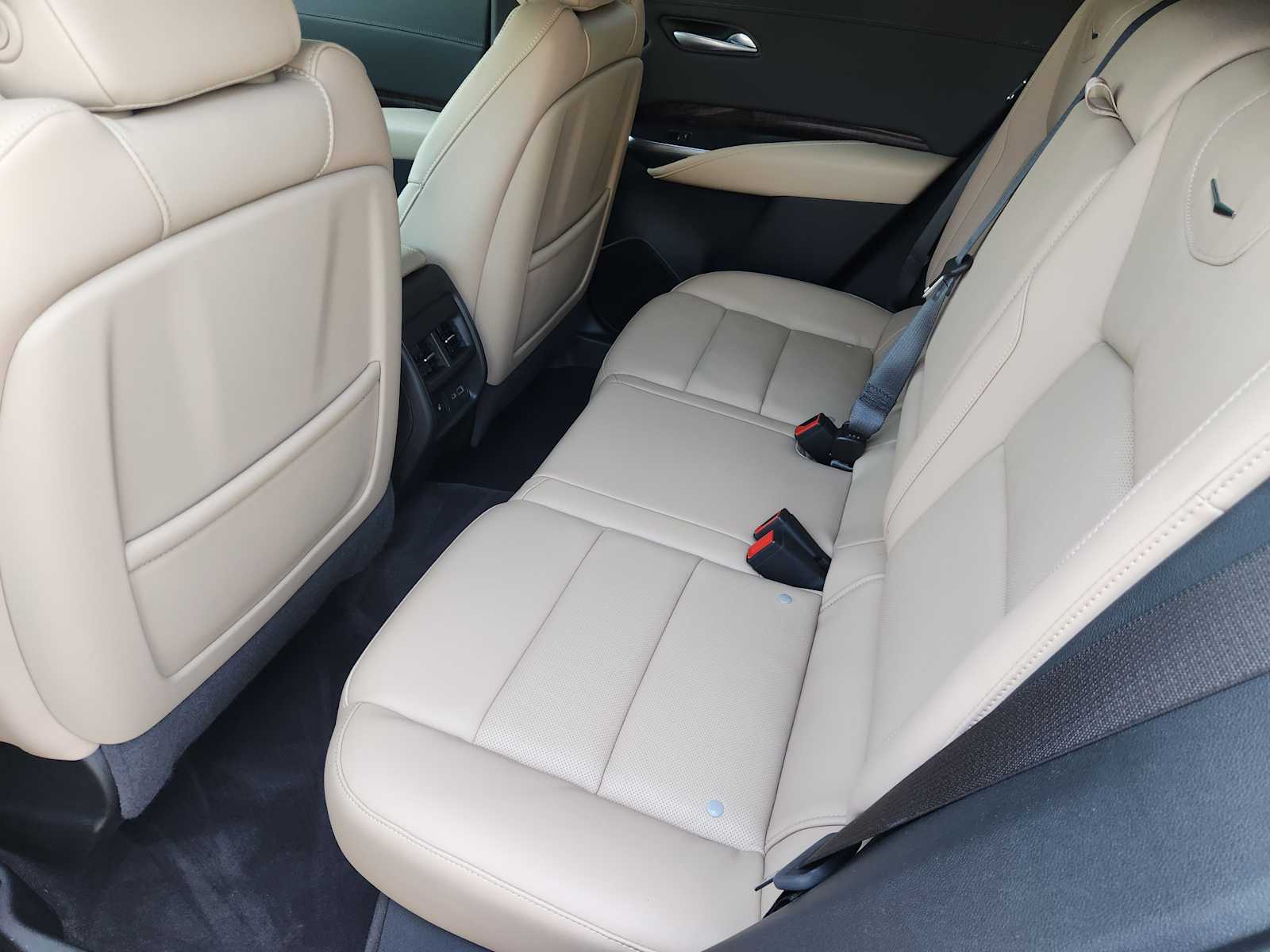 Vehicle image 9 of 23