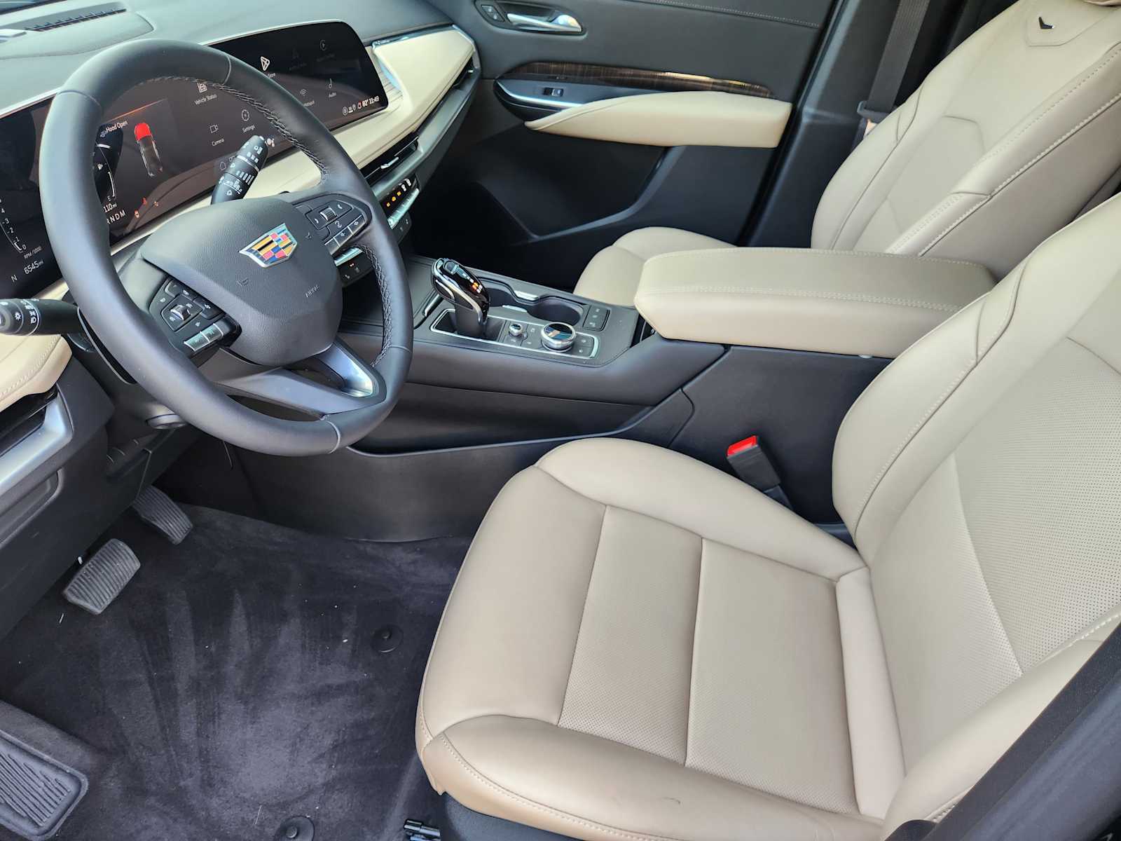 Vehicle image 21 of 23
