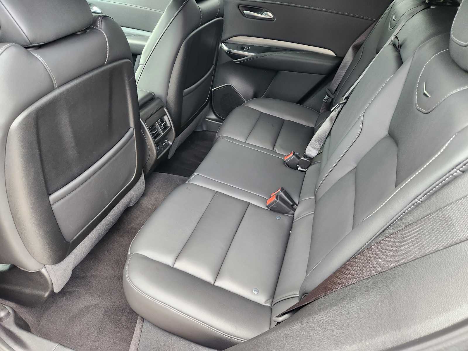 Vehicle image 10 of 22