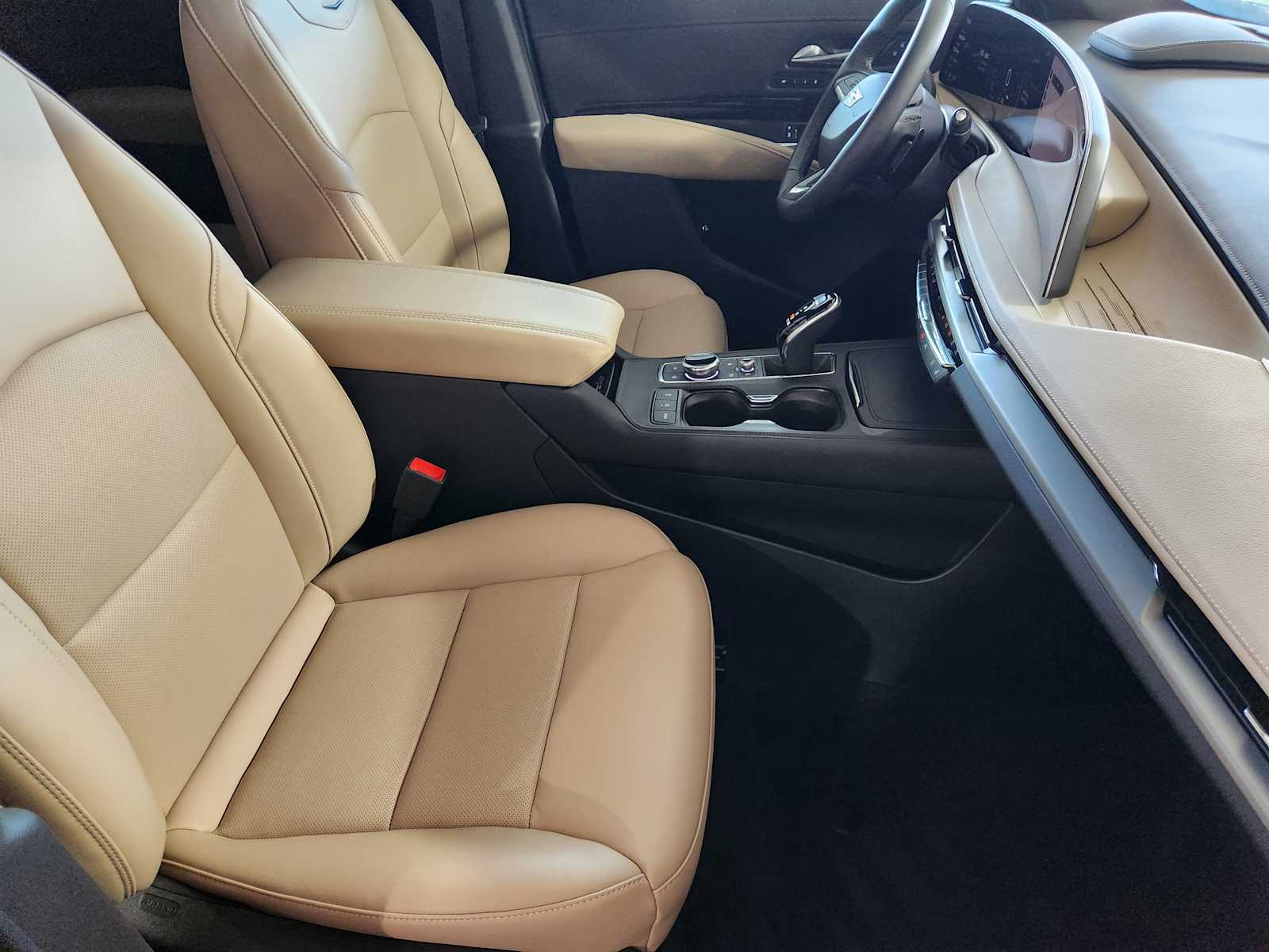 Vehicle image 10 of 22