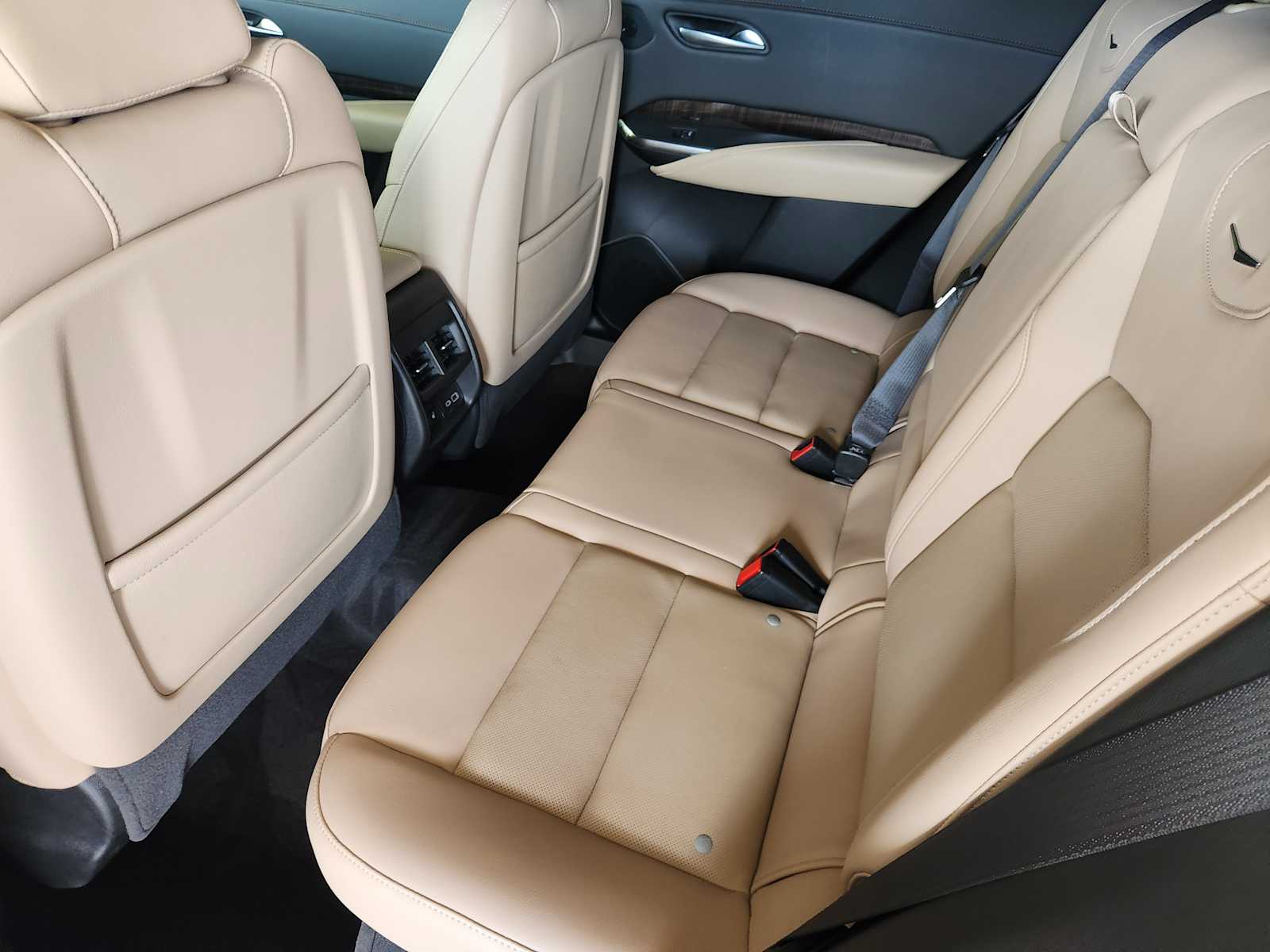 Vehicle image 9 of 22