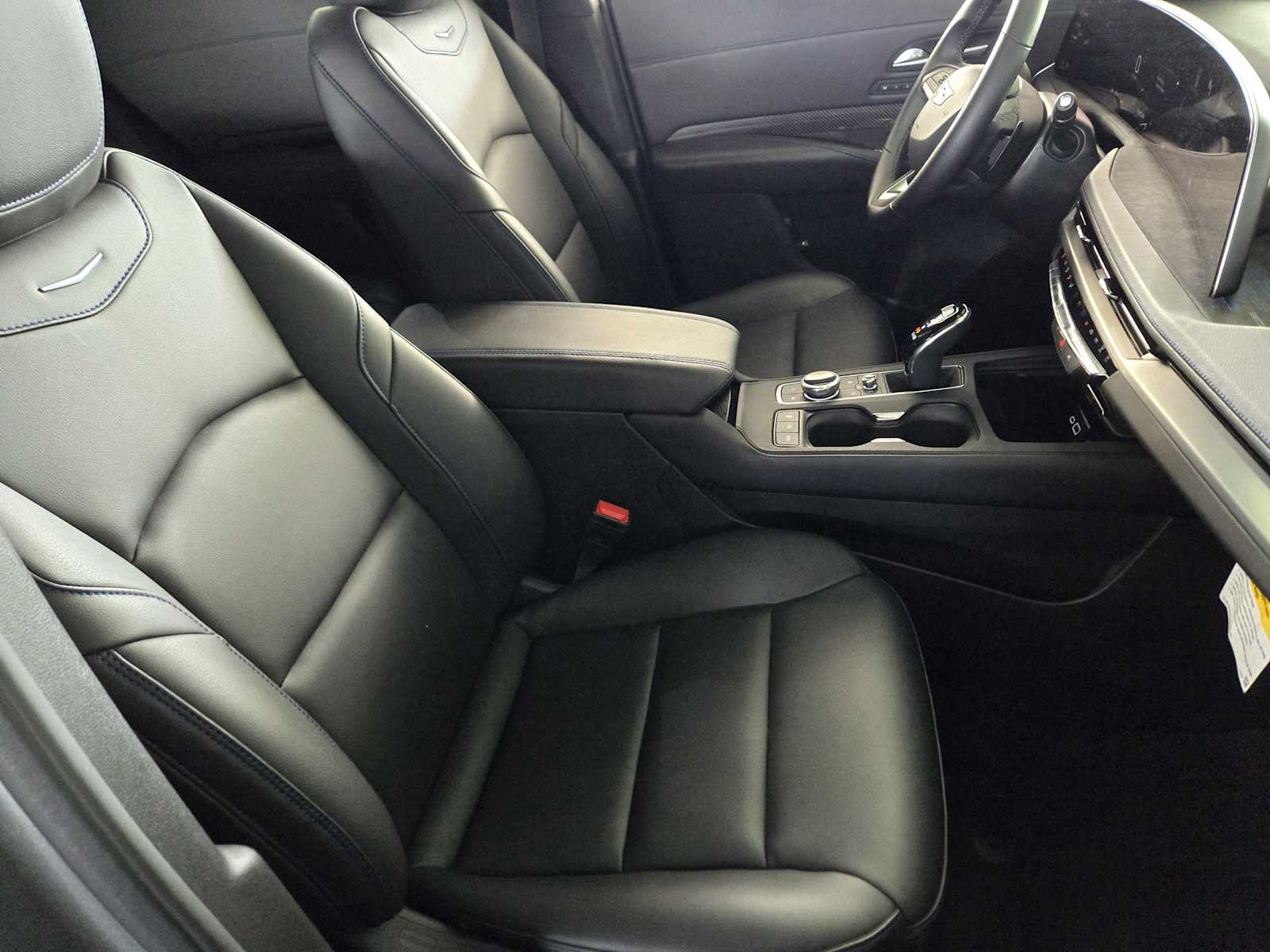 Vehicle image 10 of 21