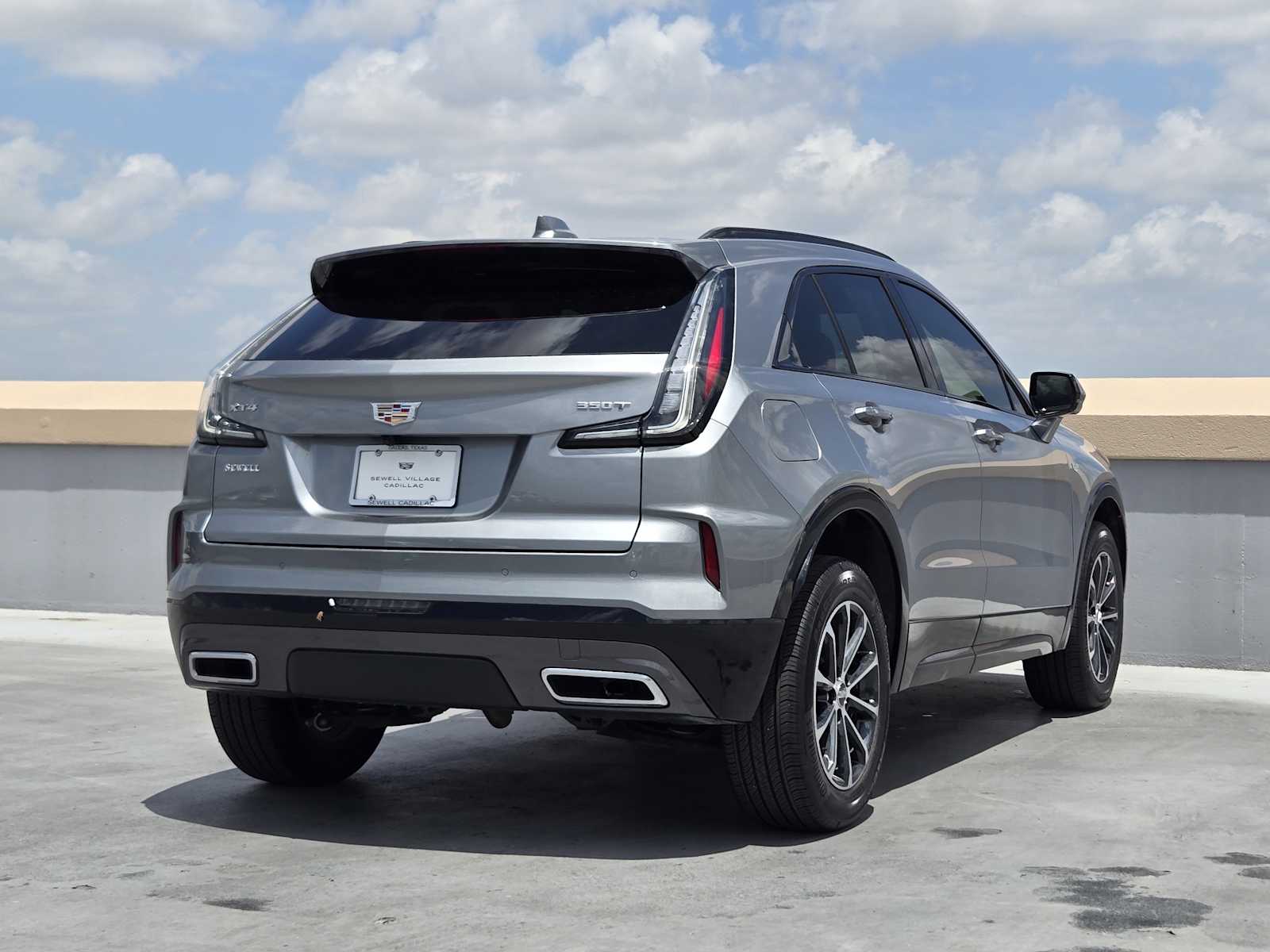 Vehicle image 4 of 21