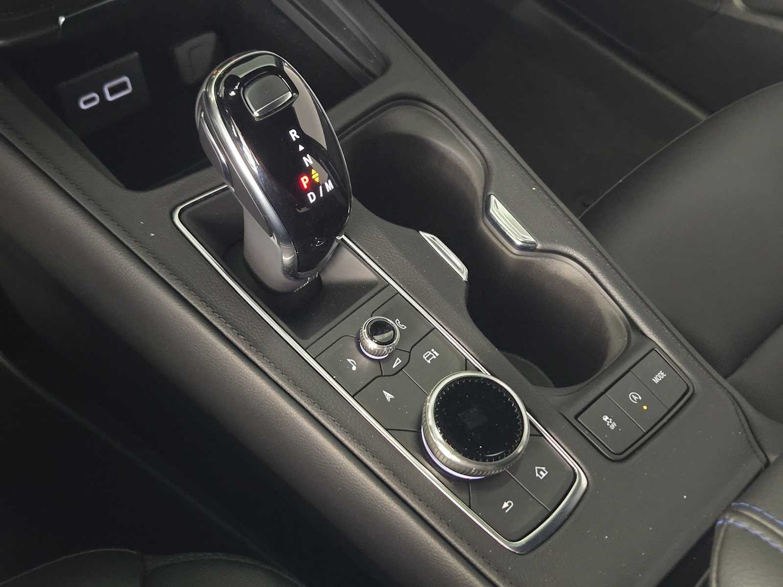 Vehicle image 15 of 21