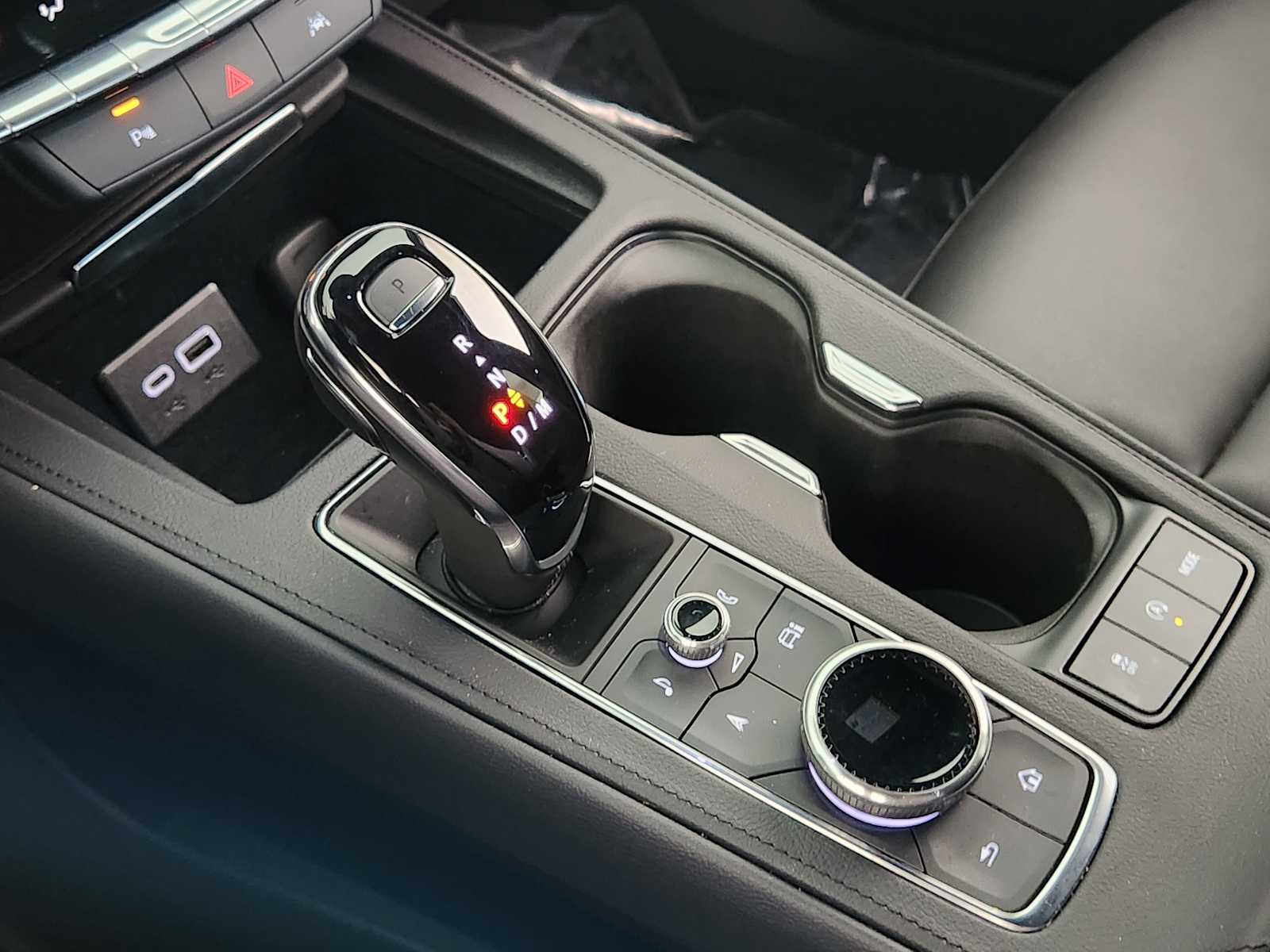 Vehicle image 14 of 24