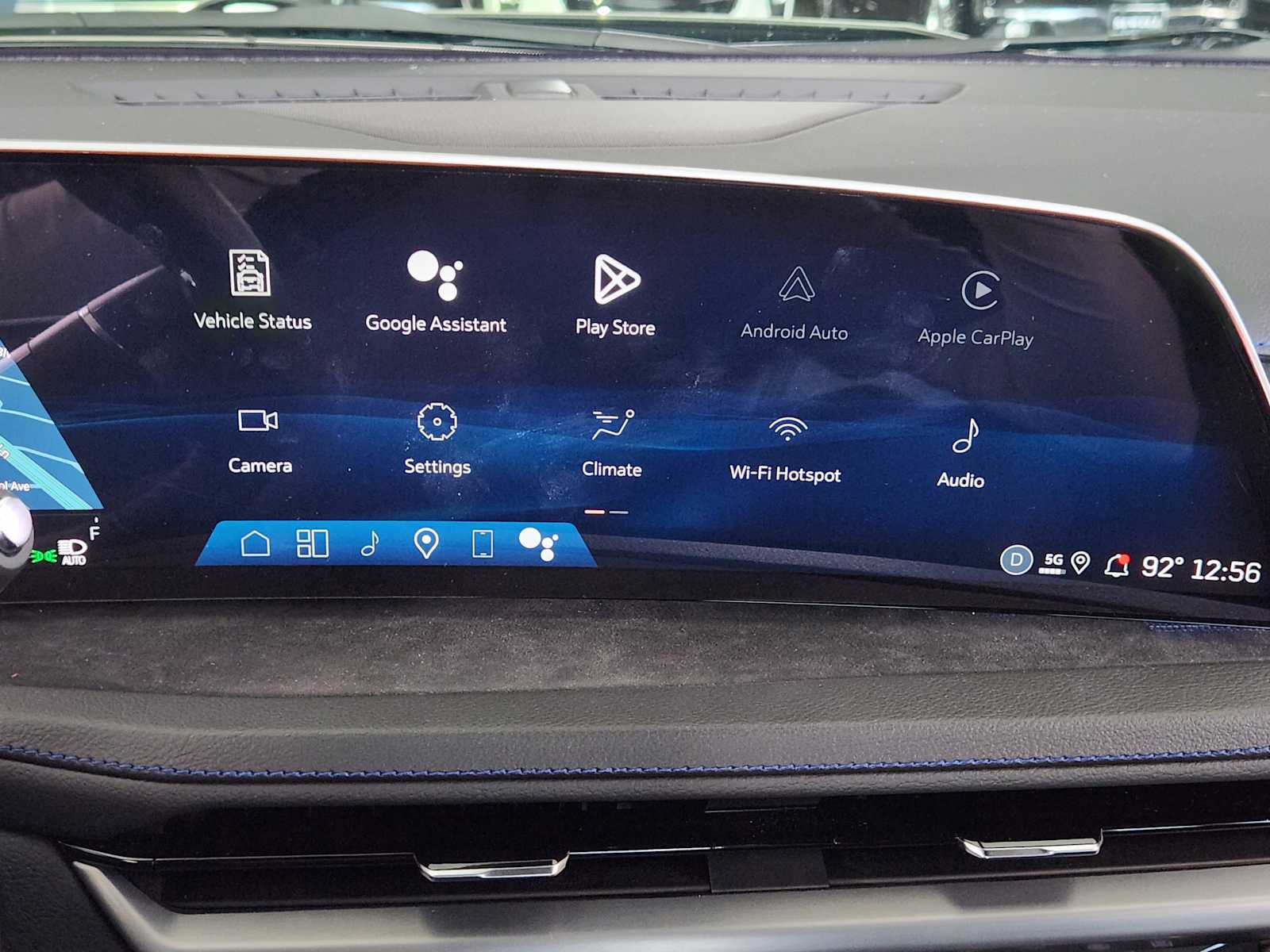 Vehicle image 21 of 24