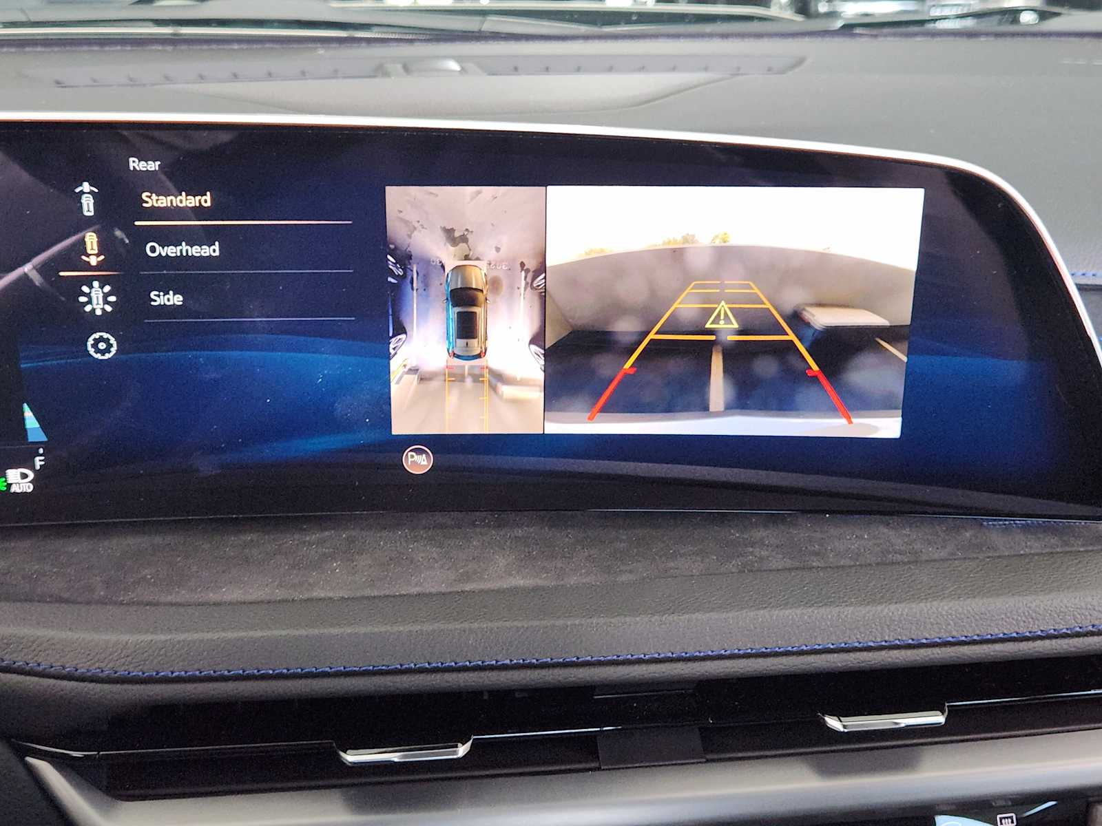 Vehicle image 13 of 24