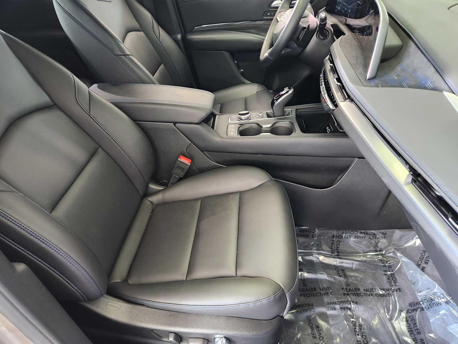 Vehicle image 10 of 24
