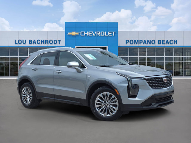 2025 Cadillac XT4 Premium Luxury Image 3 of 32