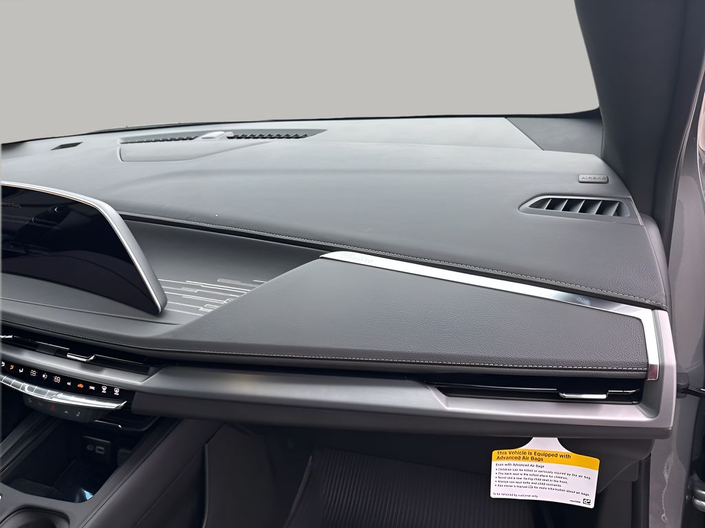 Vehicle image 14 of 38