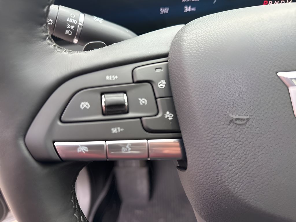 Vehicle image 19 of 38