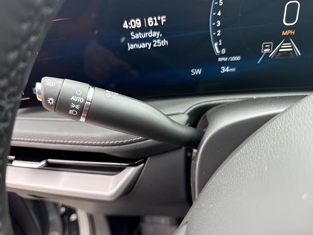 Vehicle image 22 of 38
