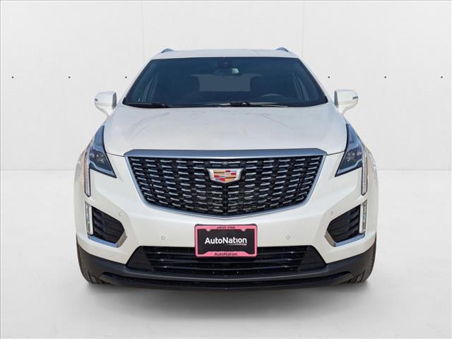 2025 Cadillac XT5 Luxury Image 3 of 17
