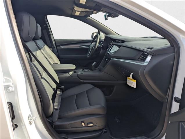 2025 Cadillac XT5 Luxury Image 9 of 17