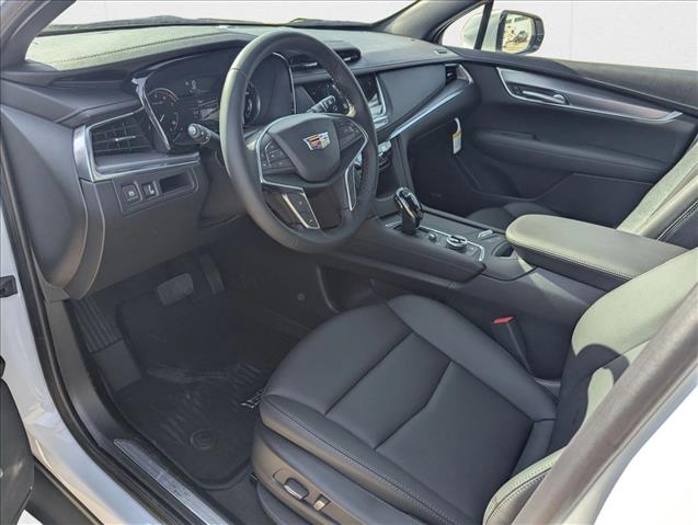 2025 Cadillac XT5 Luxury Image 17 of 17