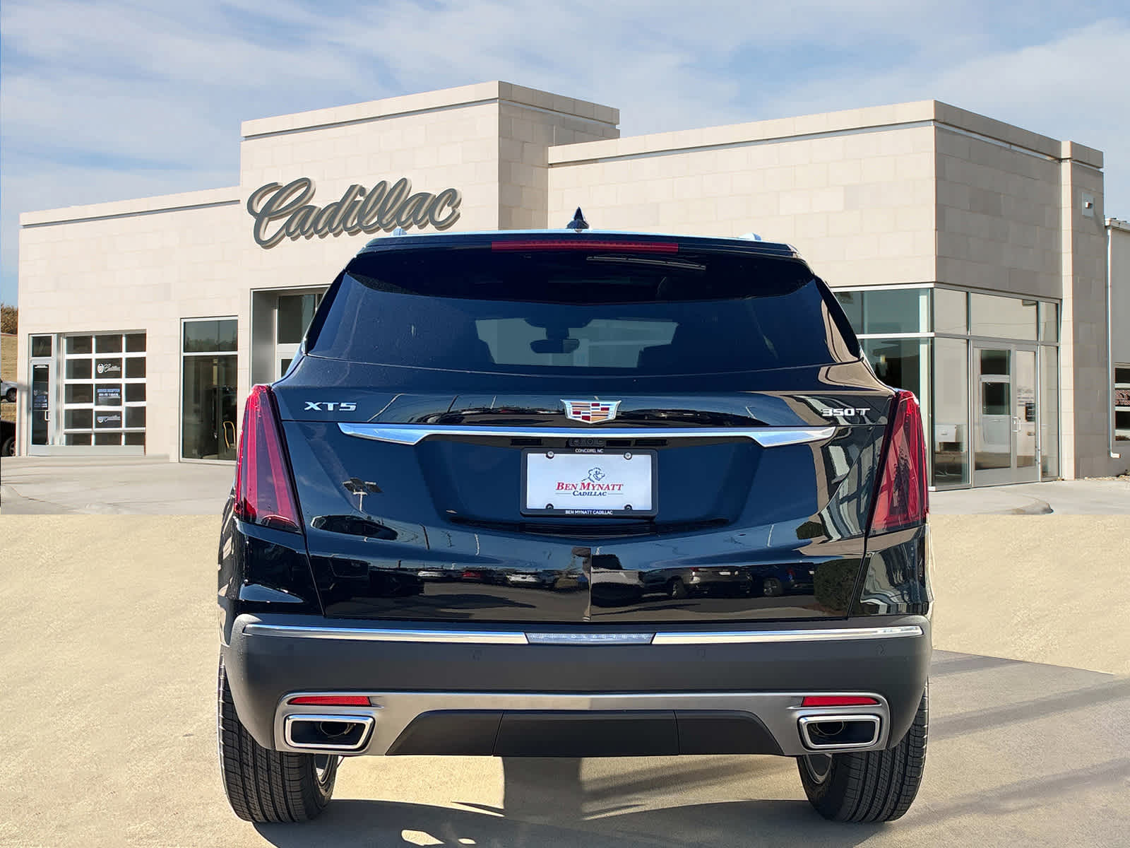 Vehicle image 4 of 55