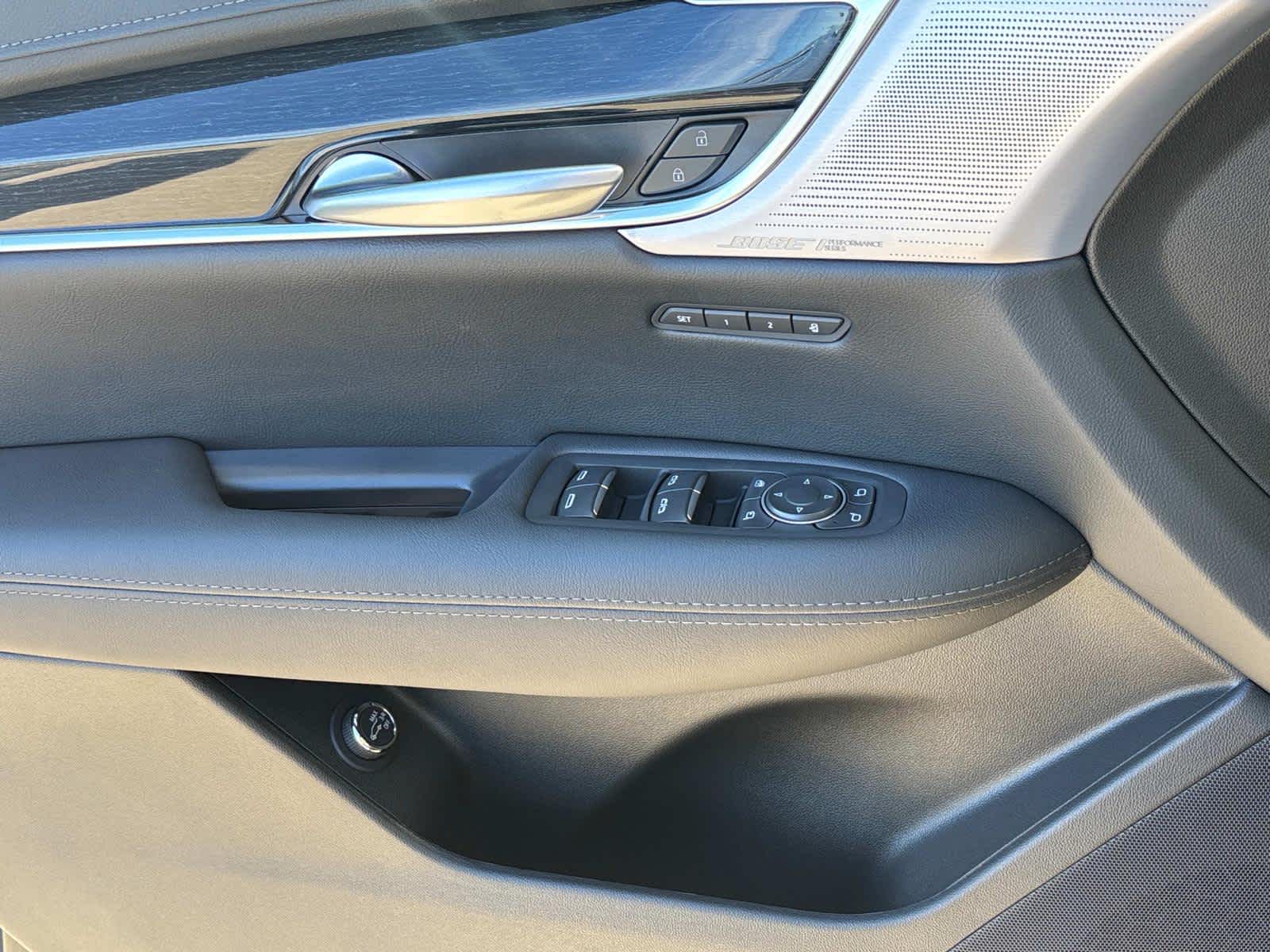 Vehicle image 25 of 55