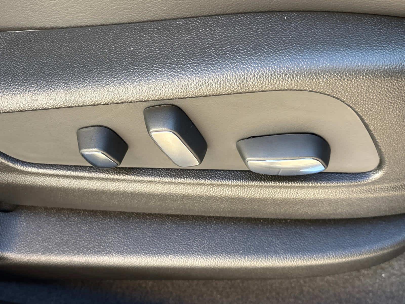 Vehicle image 47 of 55