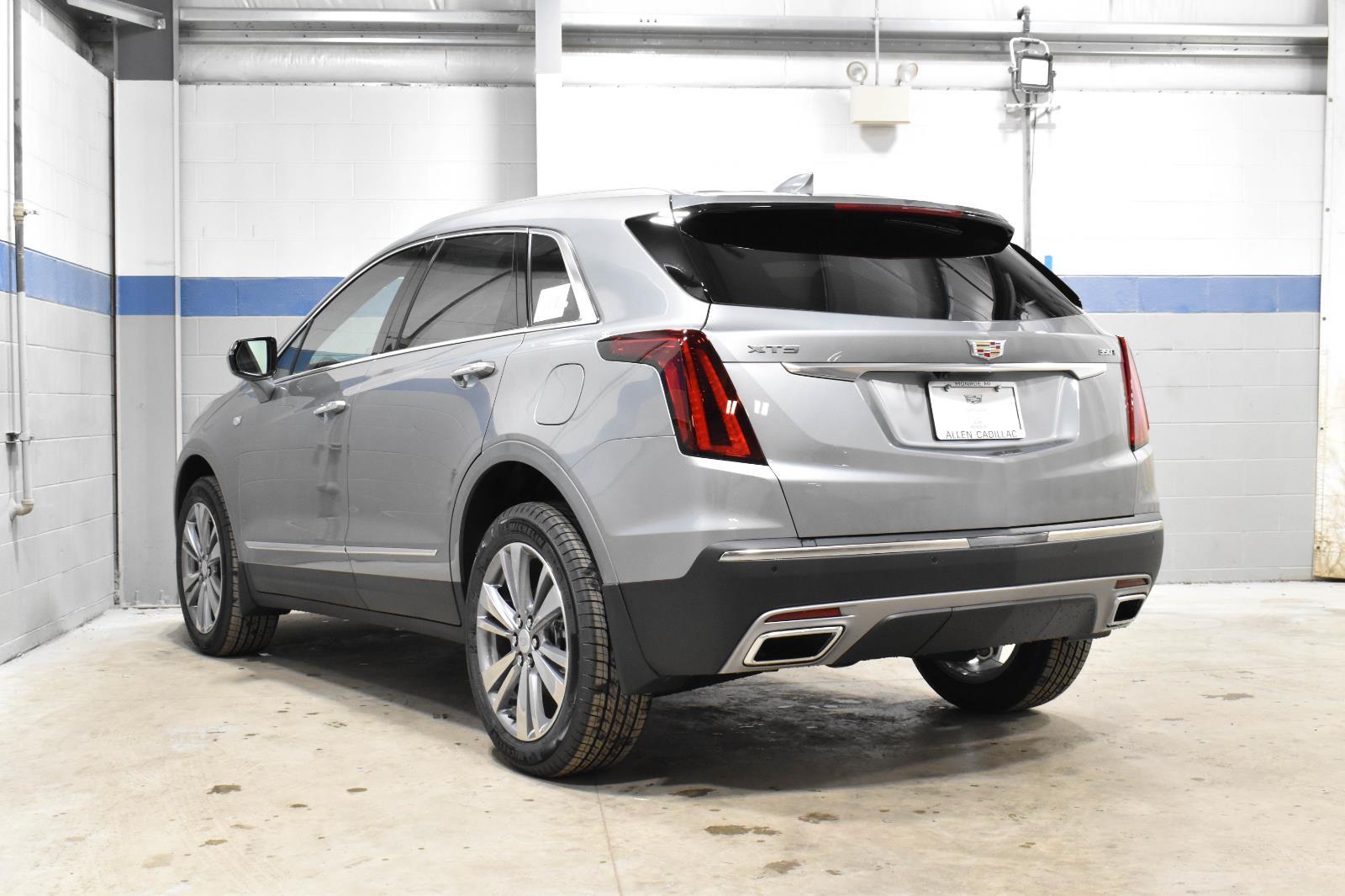 2025 Cadillac XT5 Premium Luxury Image 7 of 21