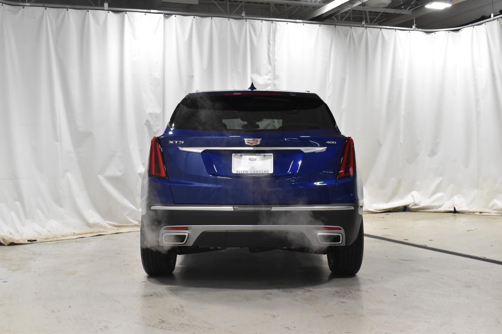 2025 Cadillac XT5 Premium Luxury Image 7 of 20