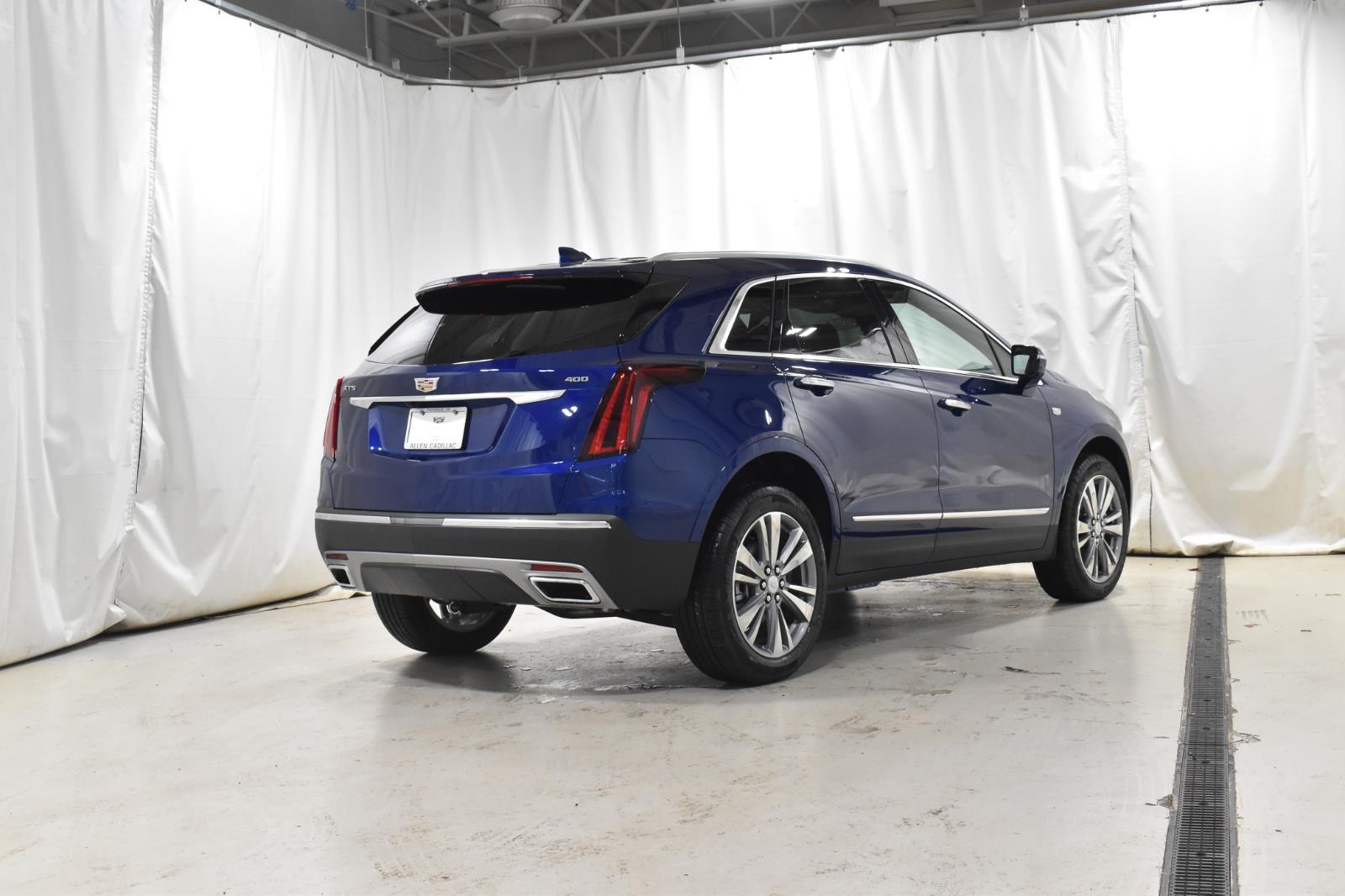 2025 Cadillac XT5 Premium Luxury Image 5 of 20