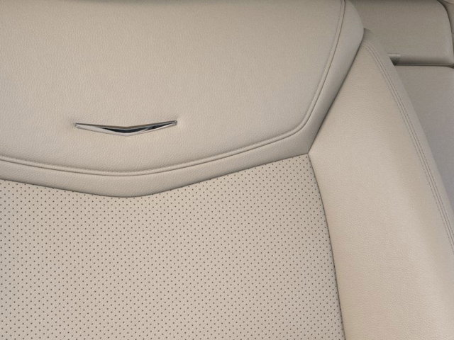 Vehicle image 21 of 24