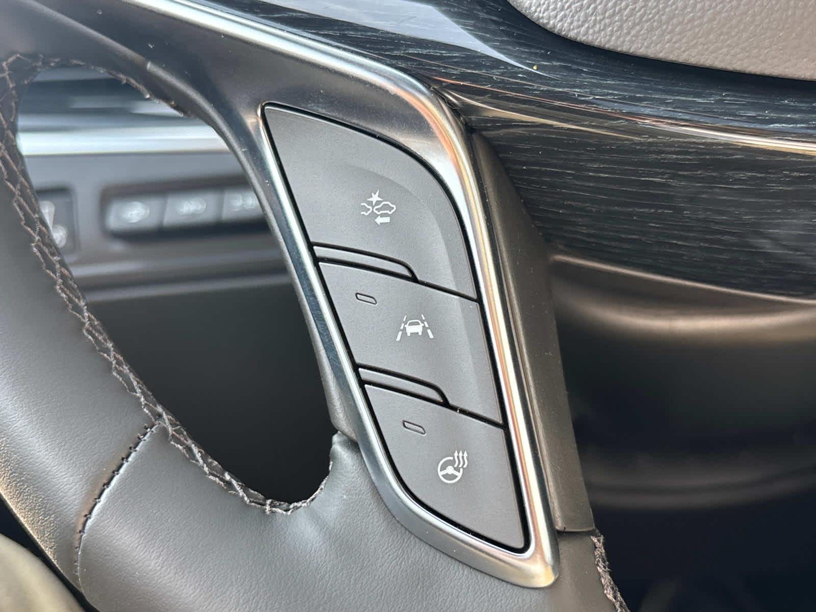 2025 Cadillac XT5 Premium Luxury Image 14 of 57