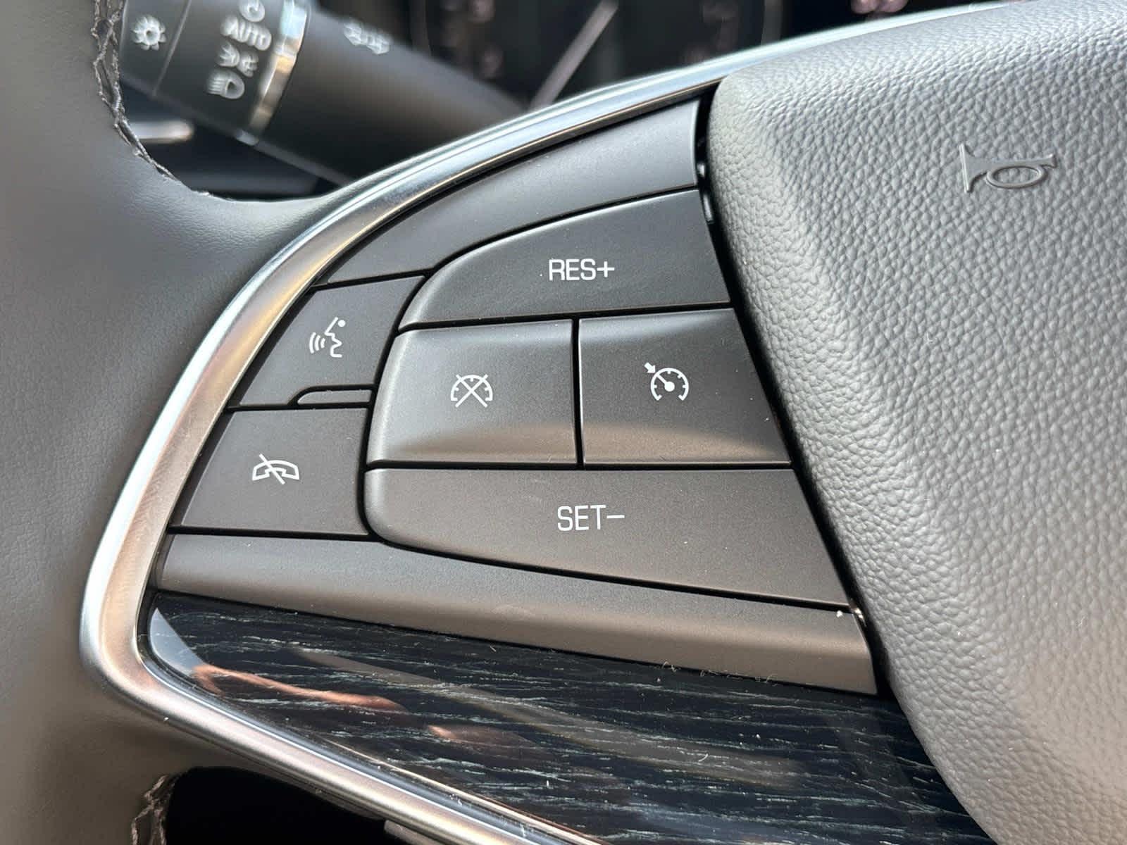 2025 Cadillac XT5 Premium Luxury Image 12 of 57