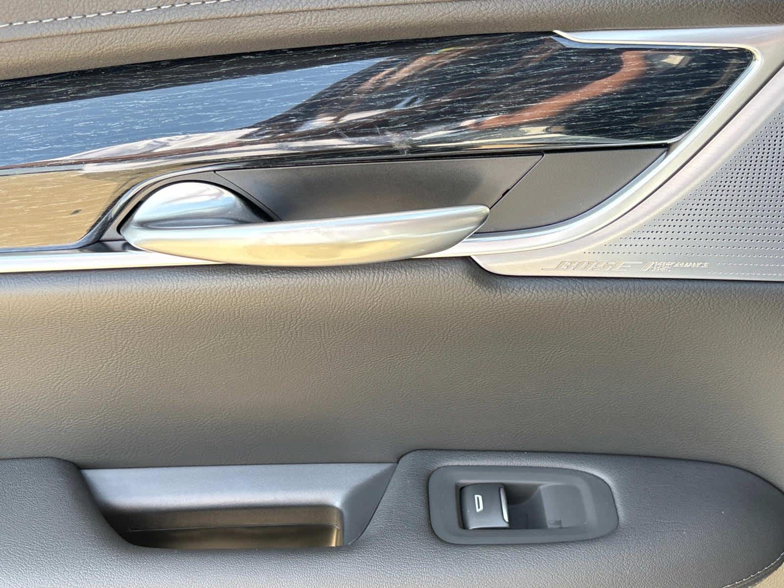 2025 Cadillac XT5 Premium Luxury Image 32 of 57