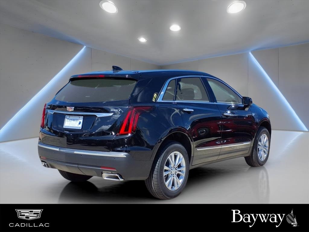 Vehicle image 4 of 15