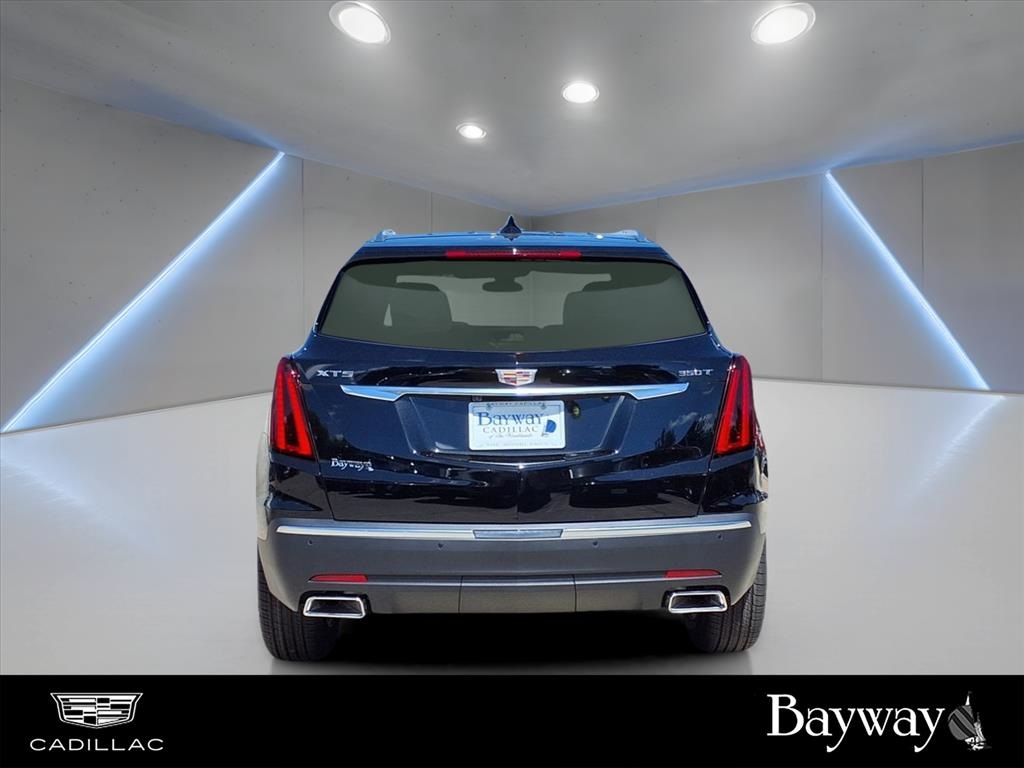 Vehicle image 5 of 15