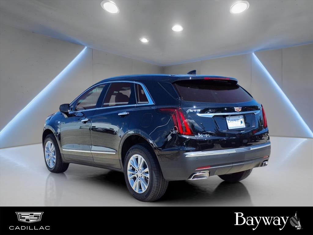 Vehicle image 6 of 15