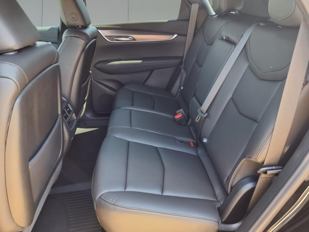 Vehicle image 15 of 15