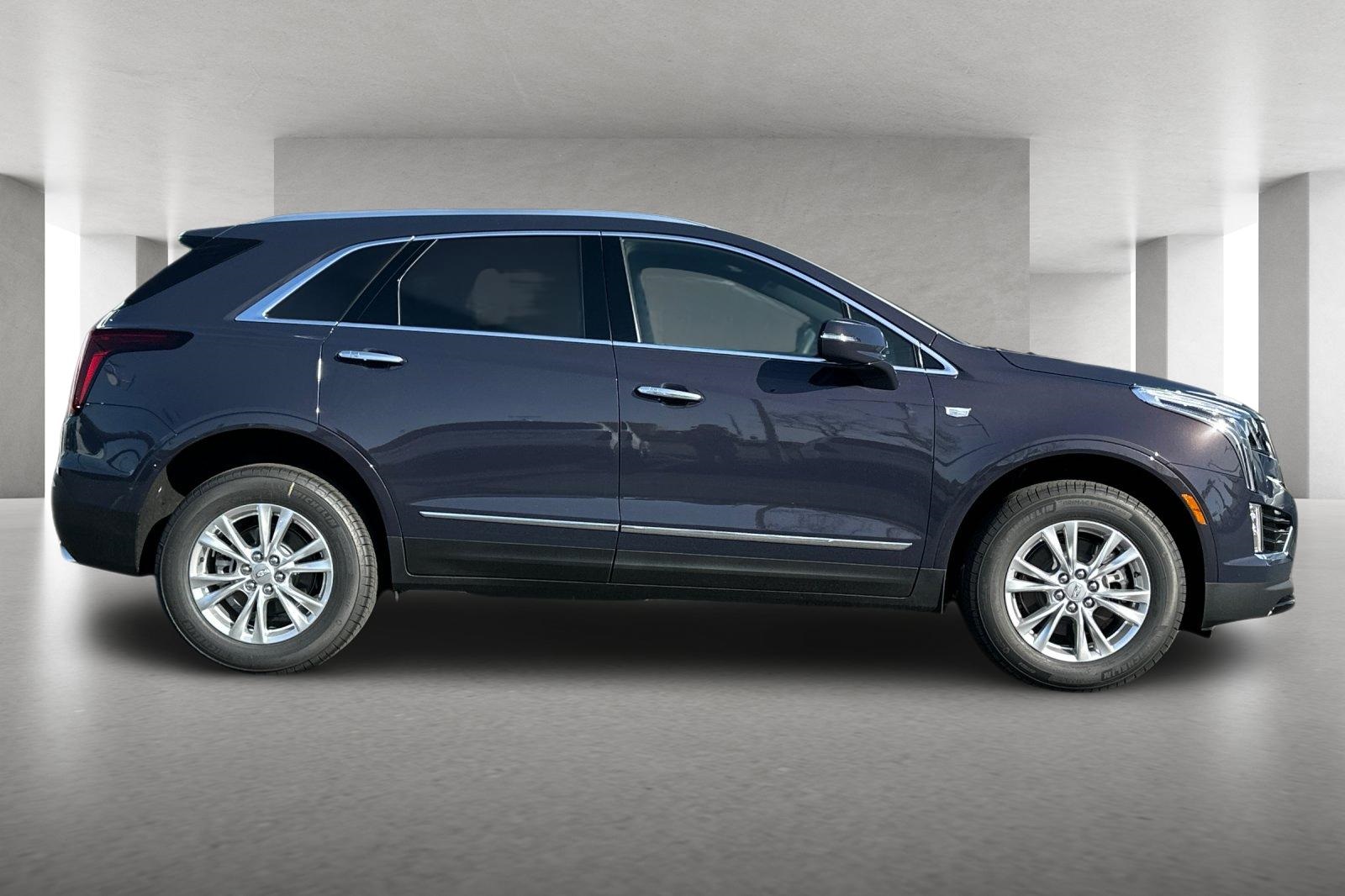 Vehicle image 4 of 32