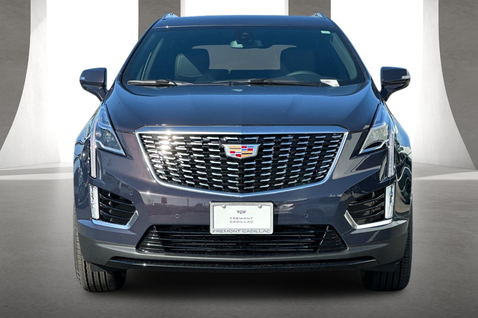 Vehicle image 2 of 32