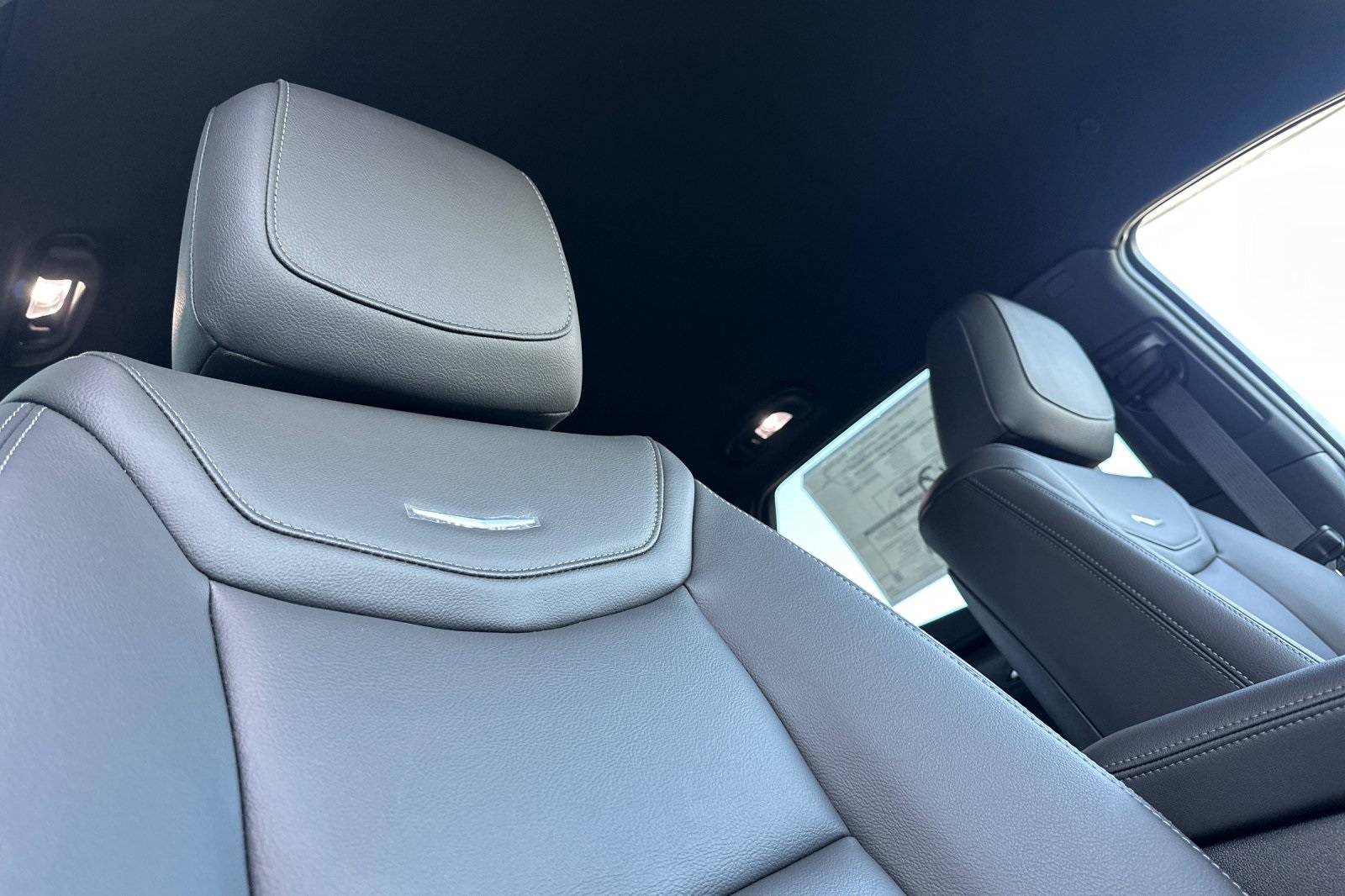 Vehicle image 18 of 32