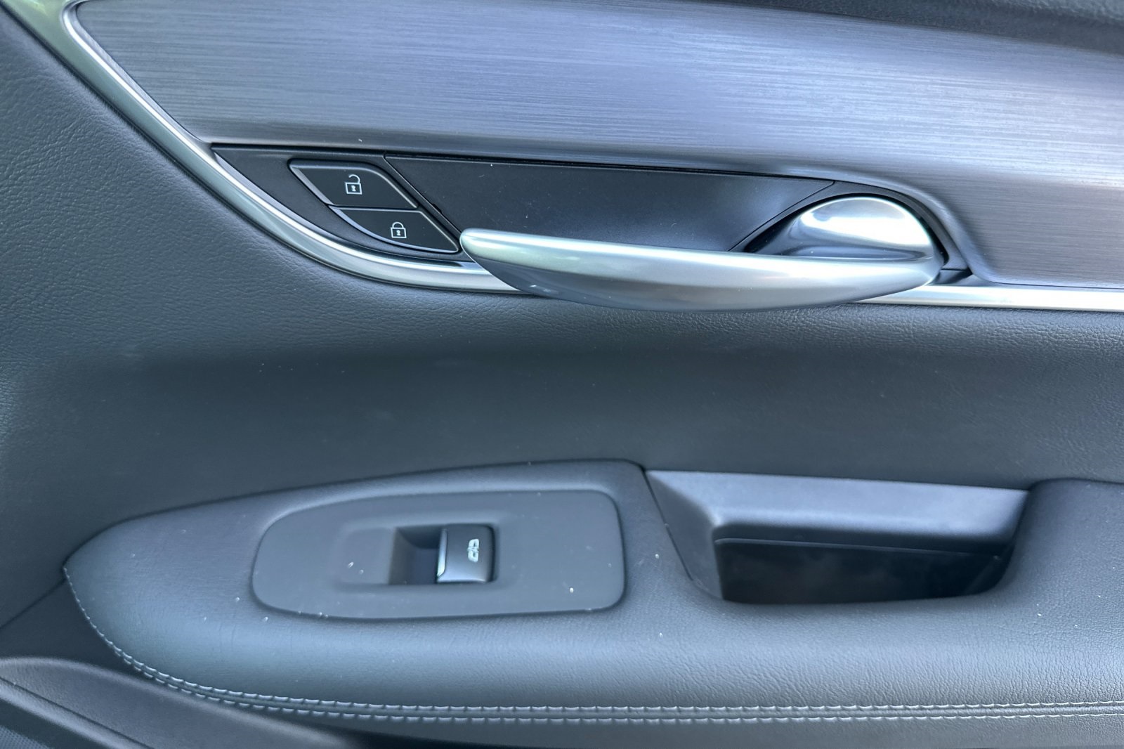Vehicle image 19 of 32