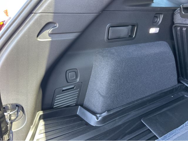 2025 Cadillac XT5 Luxury Image 8 of 37