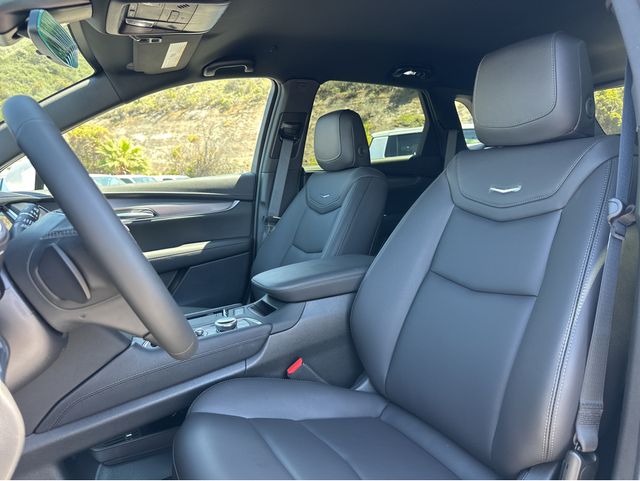 2025 Cadillac XT5 Luxury Image 9 of 37