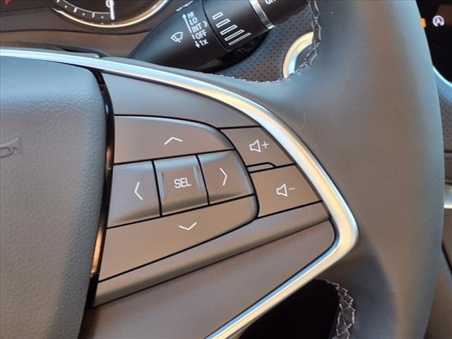 Vehicle image 11 of 15