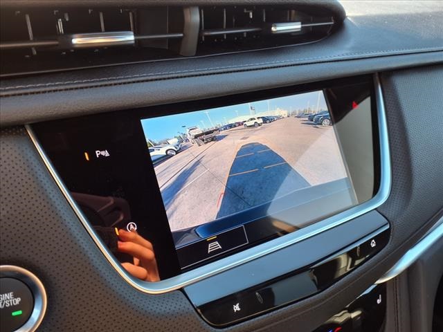 Vehicle image 13 of 15