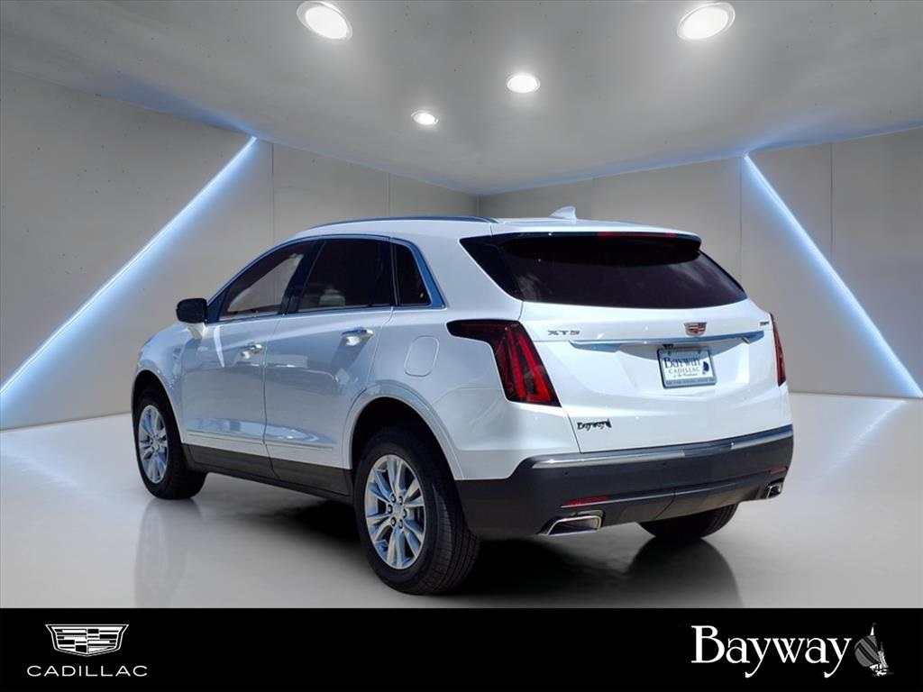 Vehicle image 6 of 15